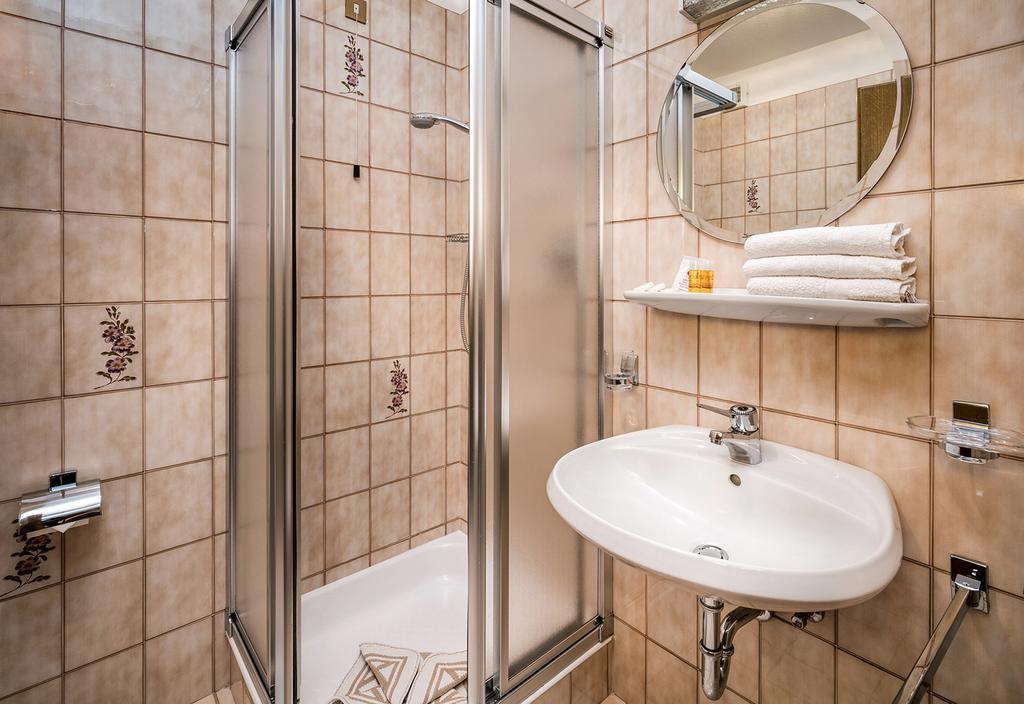 Hotel Linde Collalbo Kültér fotó